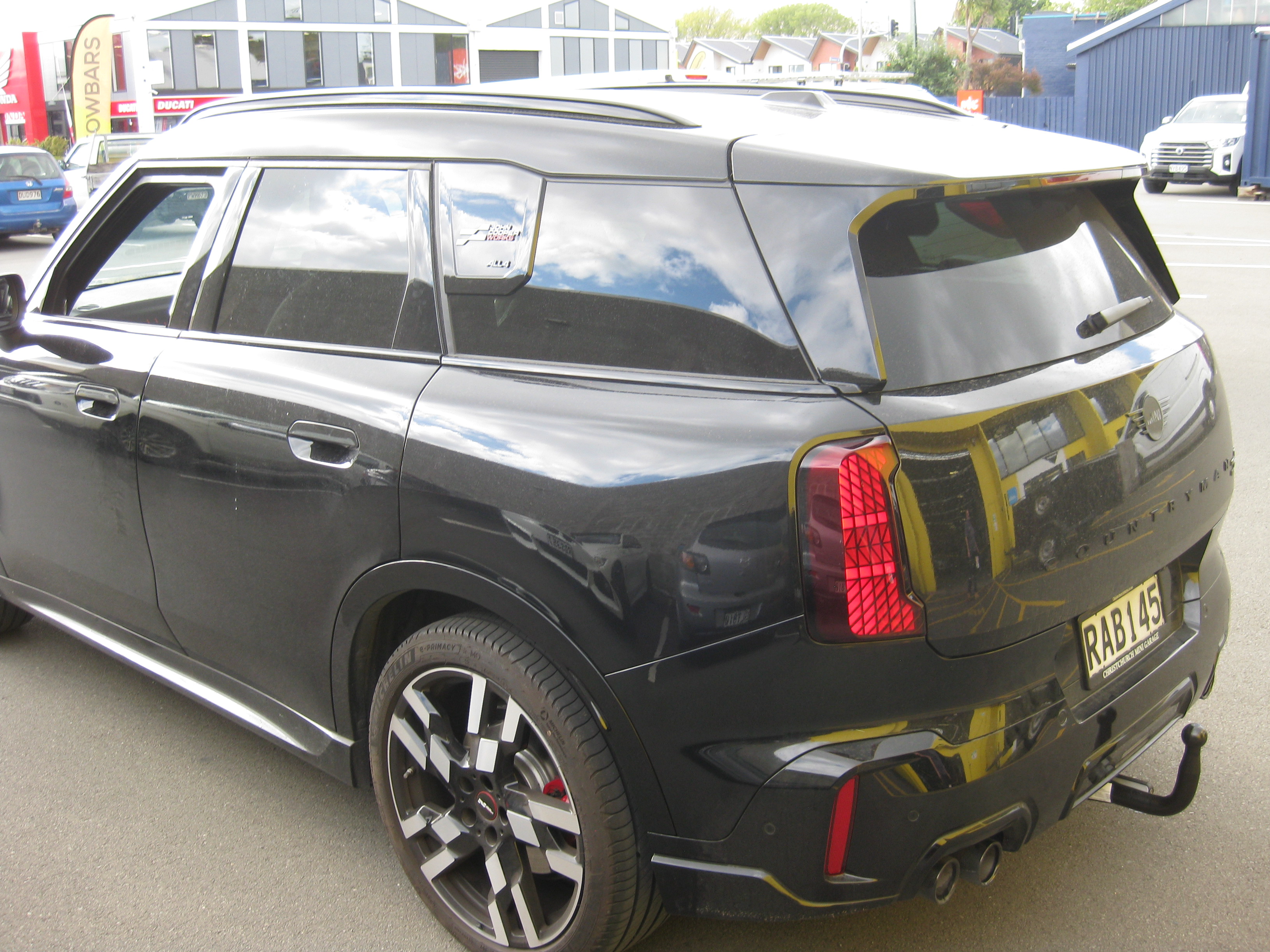 MINI COUNTRYMAN STATIONWAGON 2023-CURRENT